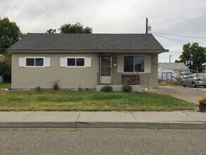 Building Photo - 309 Robert Ave