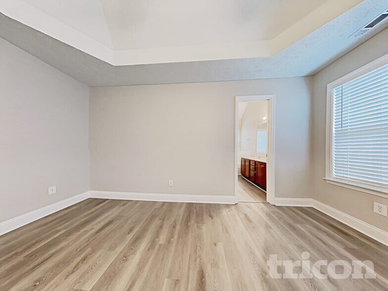 Building Photo - 110 Brooks Cir
