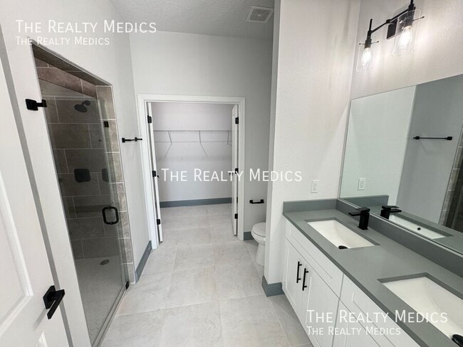 Building Photo - 2226 Rock Dr