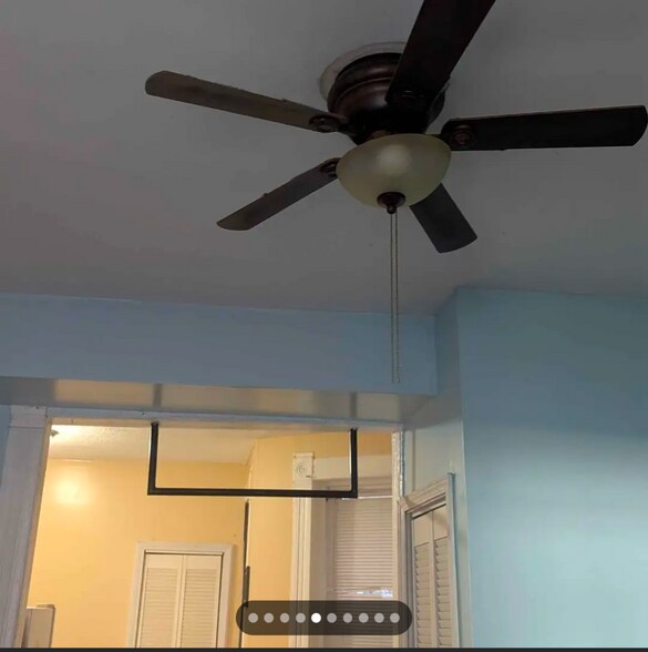 Big living room - 1722 S Ashland Ave