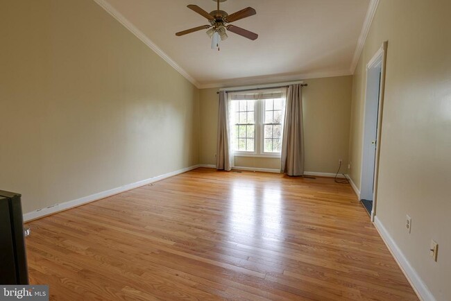 Building Photo - 43440 Postrail Square