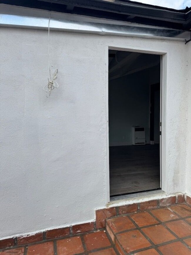 Building Photo - DHS6348