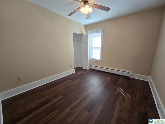 Building Photo - 40 E Evergreen St
