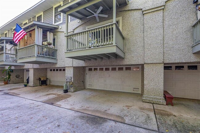 Building Photo - 200 Salt Air Dr