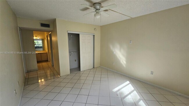 Building Photo - 5800 SW 127th Ave