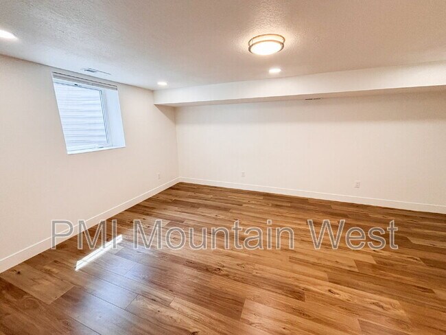 Building Photo - 4640 W 2200 N St