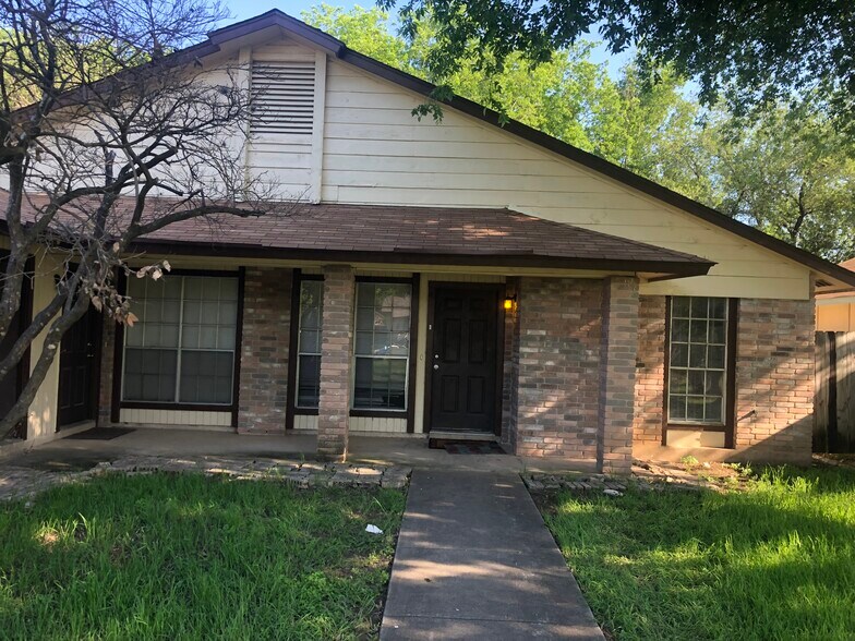 Building Photo - 8828 Meadow Range St