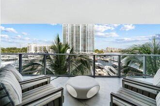 Building Photo - 17111 Biscayne Blvd