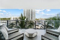 Building Photo - 17111 Biscayne Blvd