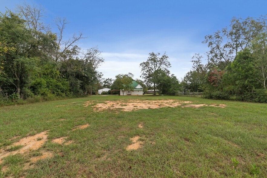 Building Photo - 142 S Broad St