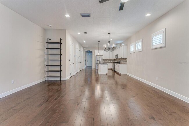 Building Photo - 213 S Westland Ave