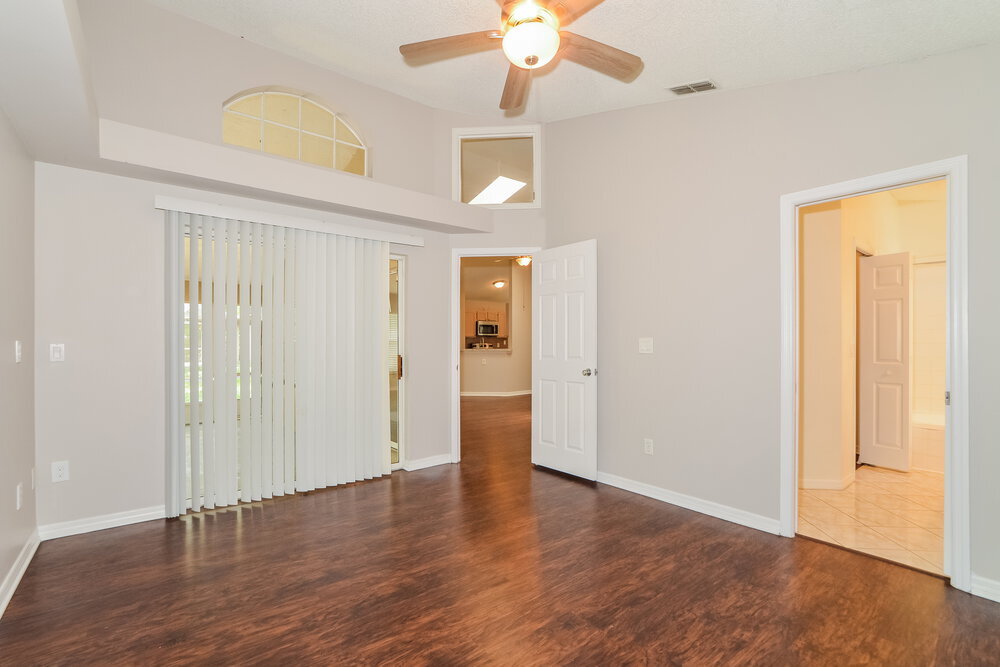 Building Photo - 996 Maple Ct