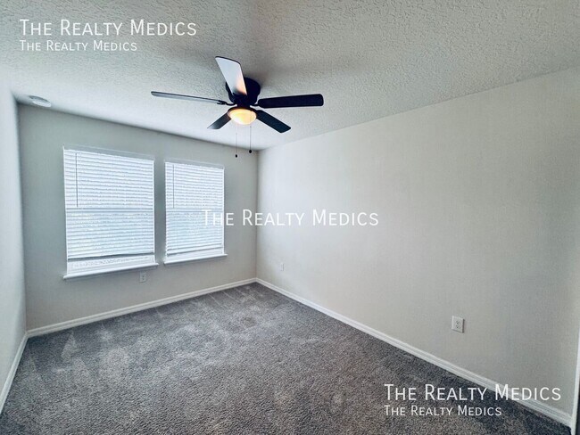 Building Photo - 1375 Painted Bunting Ave