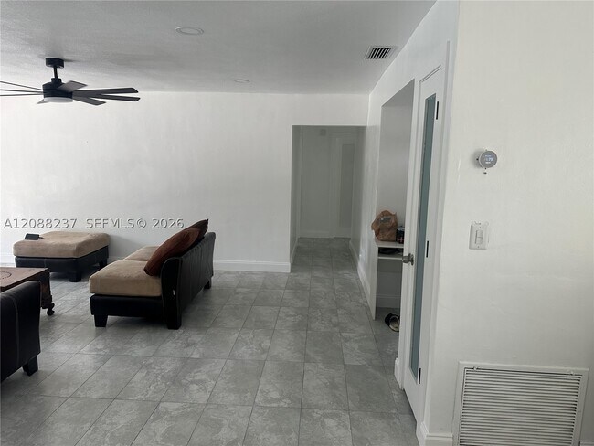 Building Photo - 11611 SW 122nd Ave