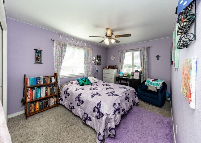 Building Photo - Fabulous 6 bedroom + office D20 Home with ...