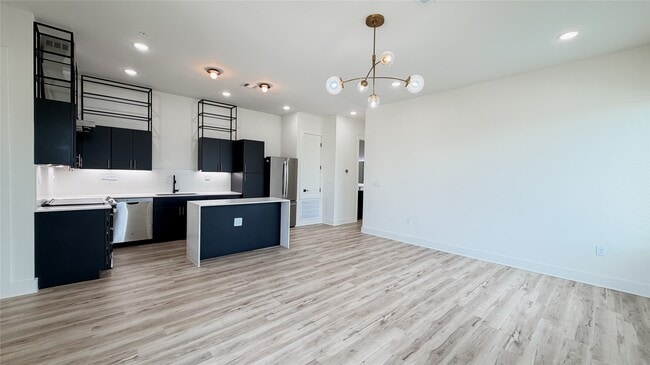 Building Photo - 4722 Old Spanish Trl