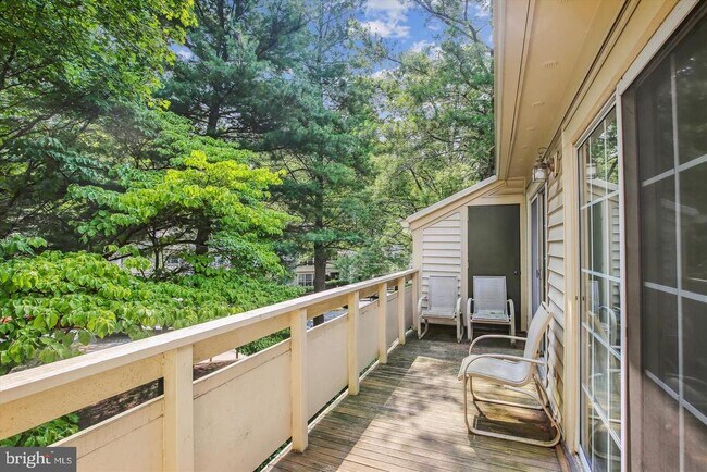 Building Photo - 2224 Springwood Dr