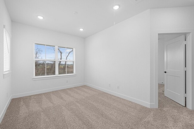 Building Photo - 1308 Shaded Rock Dr