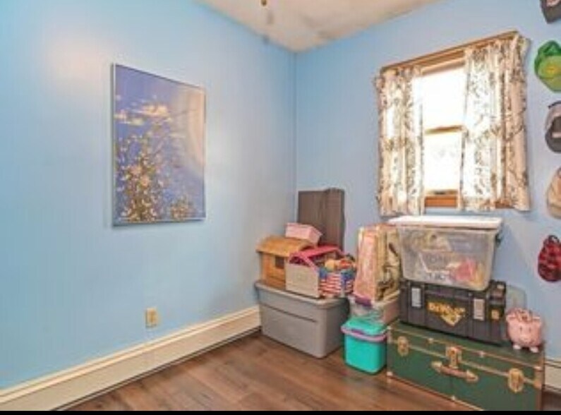 Building Photo - 393 Kelley Blvd