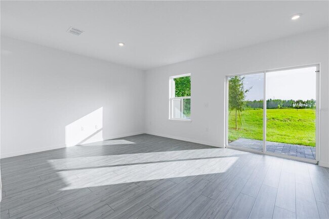 Building Photo - 3316 Thicket St