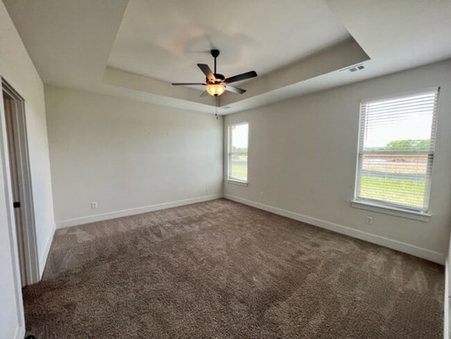 Building Photo - Beautiful 4 Bed/ 3.5 Bath Home in Newly Built Rivers Edge!