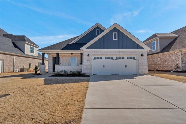 Building Photo - Beautiful 4BR/2.5BA  Full Brick Home in Co...