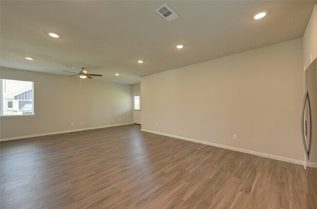 Building Photo - 13856 Goldeye Dr