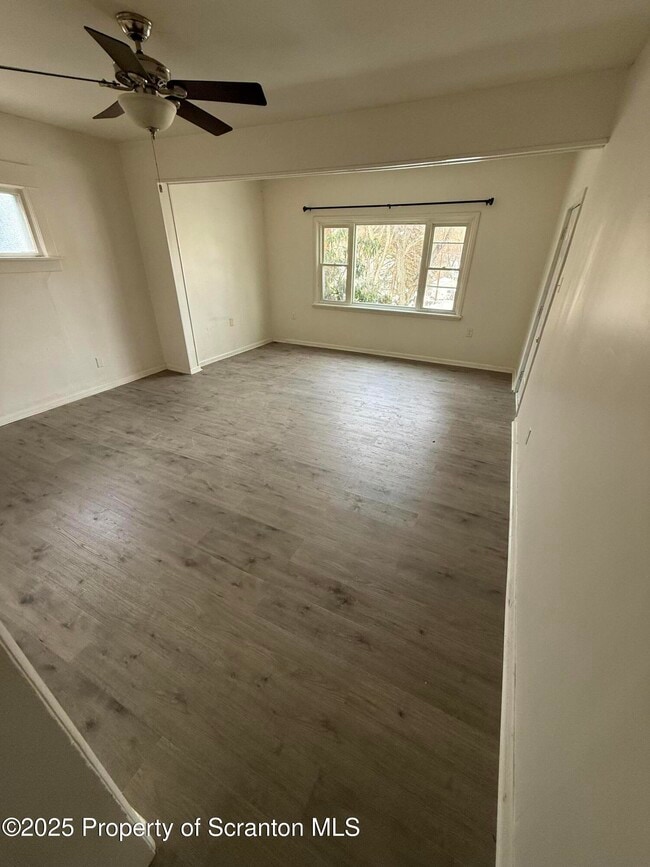 Building Photo - 333 Spring St