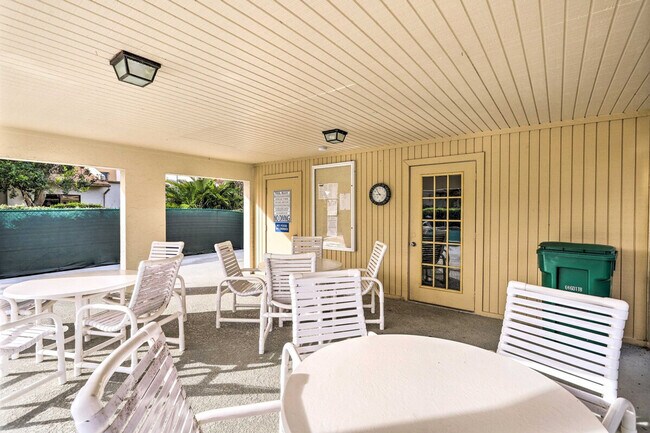 Building Photo - 301 Markley Ct