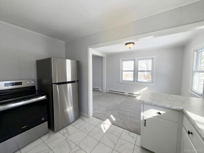 Building Photo - 375 NY-292