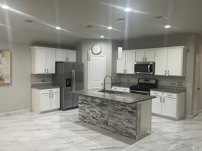 Building Photo - 22623 Theodoli Dr