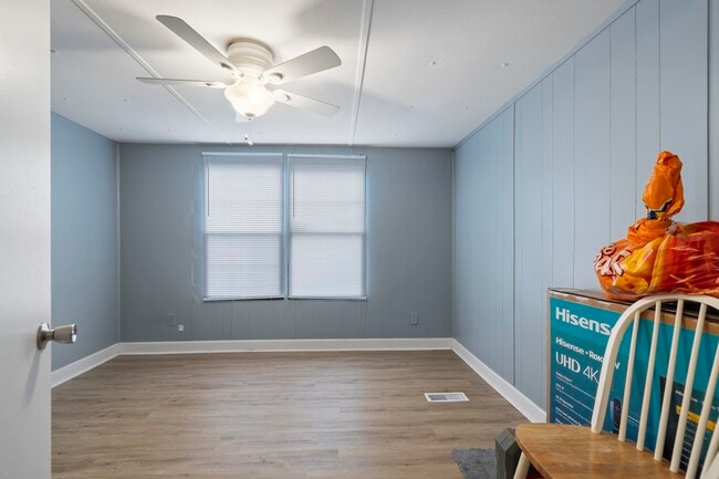 Building Photo - 158 Thomas Field Rd SE