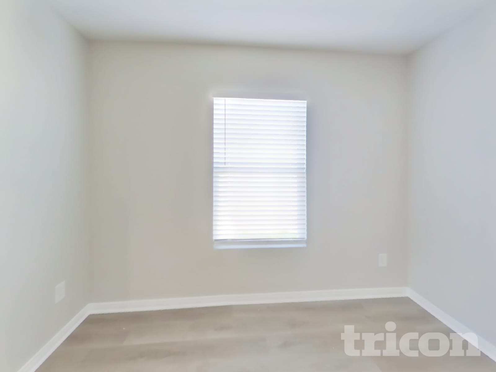 Building Photo - 15680 Del Norte Dr