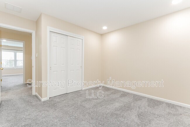 Building Photo - 53 Malsbury St