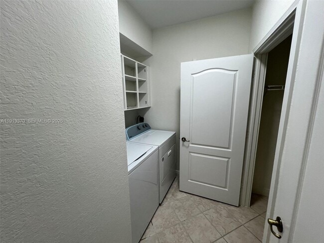 Building Photo - 10720 NW 66th St