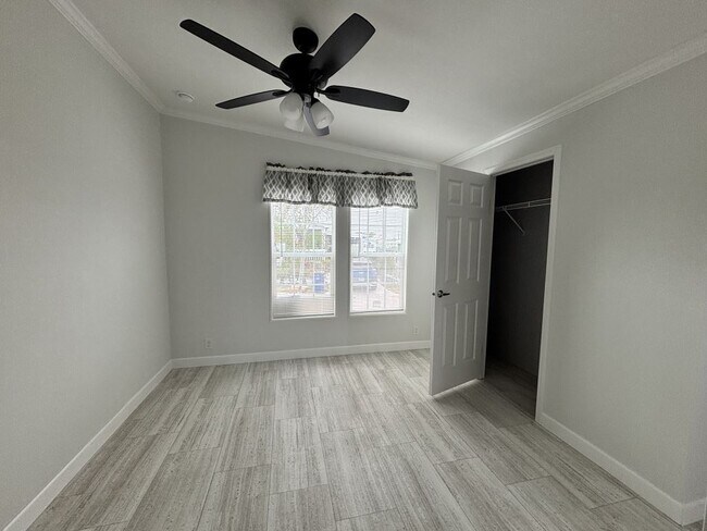 Building Photo - 27 Nyborg Ave