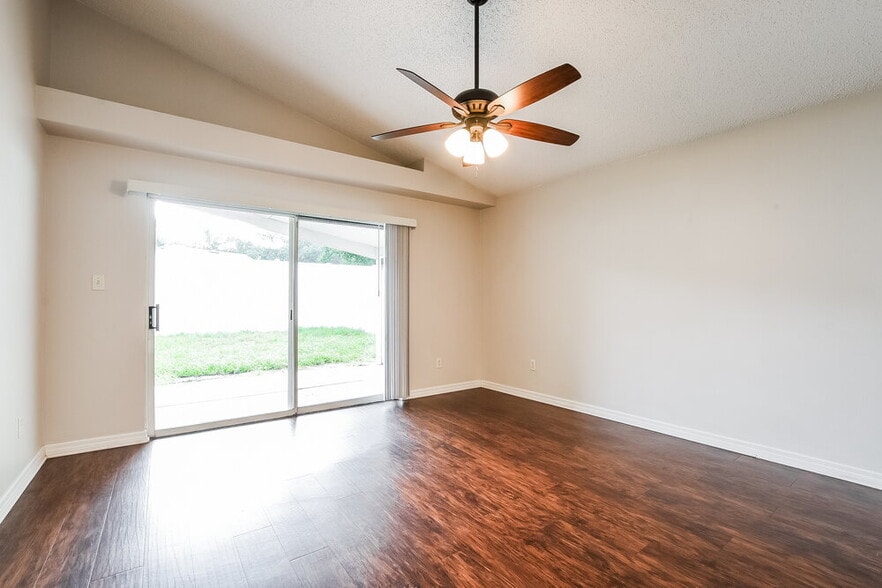 Building Photo - 92 Pine Forest Pl
