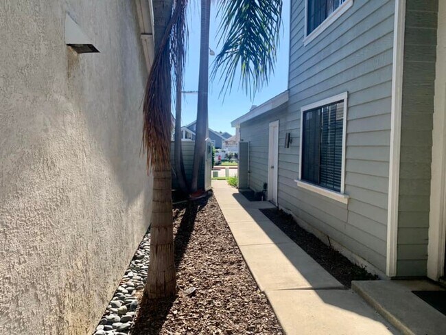 Building Photo - Lovely Carlsbad Home in the Gated Community of Harbor Point