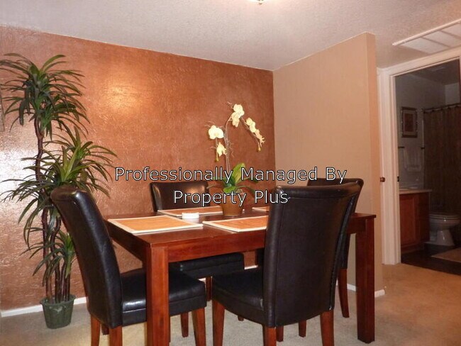 Building Photo - 5757 W Eugie Ave