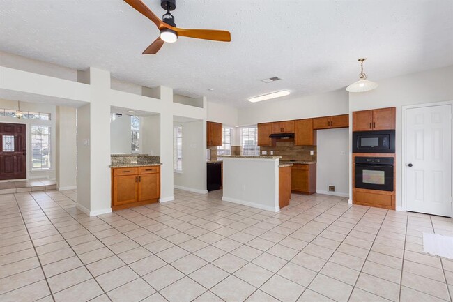 Building Photo - 5442 Garden Village Dr
