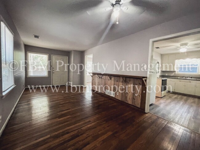 Building Photo - Cozy 1 Bedroom, 1 Bathroom Home in Waxahac...