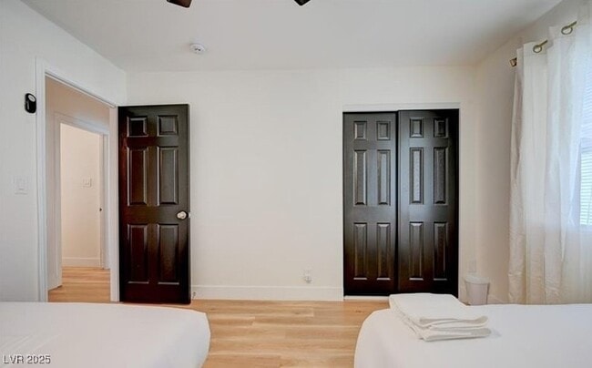 Building Photo - 1821 E Oakey Blvd