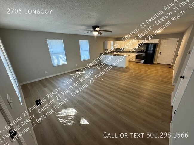 Building Photo - 2706 Longcoy-