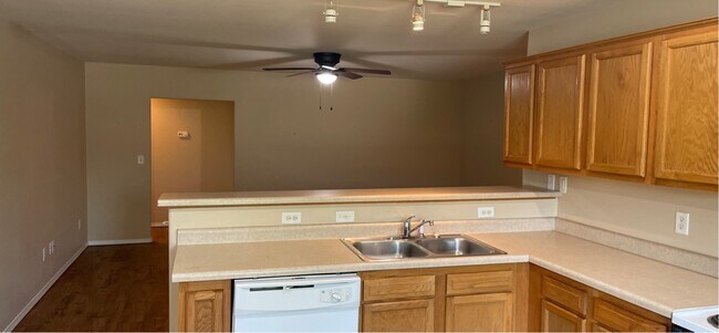 Building Photo - 4107 SW Chapelstone Ave