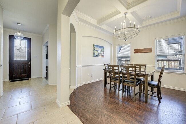 Building Photo - 106 Martingale Trail