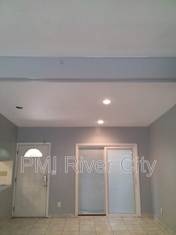 Building Photo - 5405 Matanzas Way