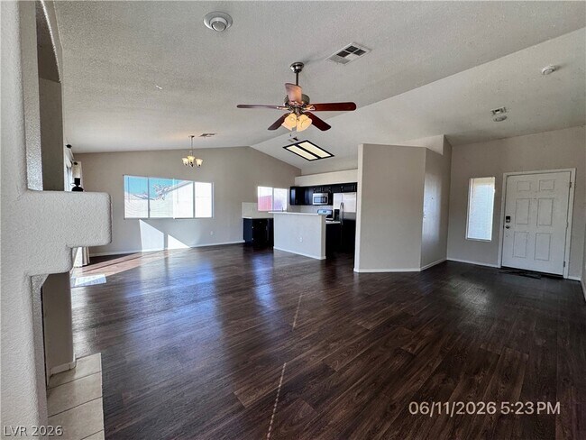 Building Photo - 222 Quailbush Dr