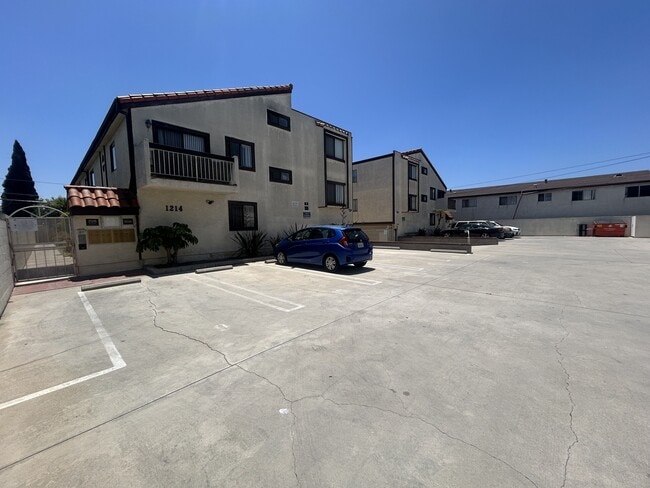 Building Photo - Gardena Commons