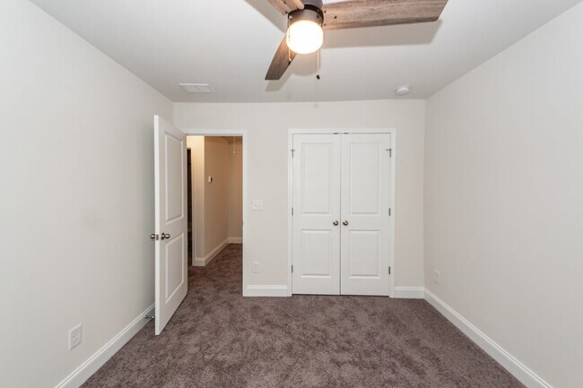 Building Photo - 7787 Montview Rd