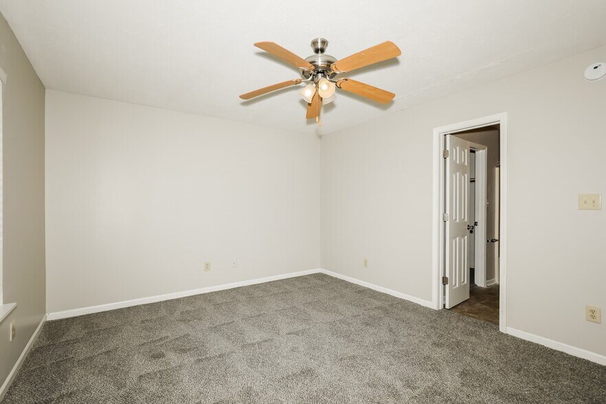 Building Photo - 457 Sable Chase